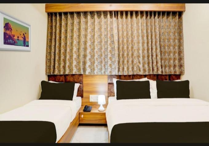Hotel O Sun Light Ахмедабад Екстериор снимка